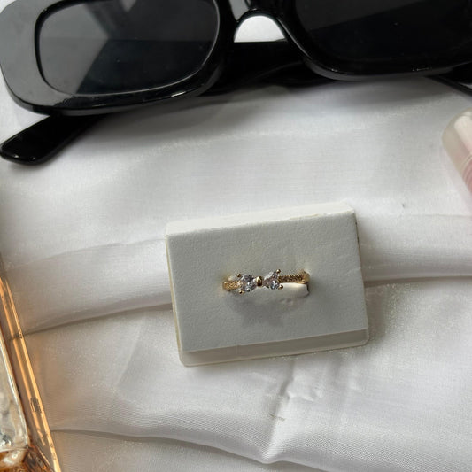 Dazzle Ring